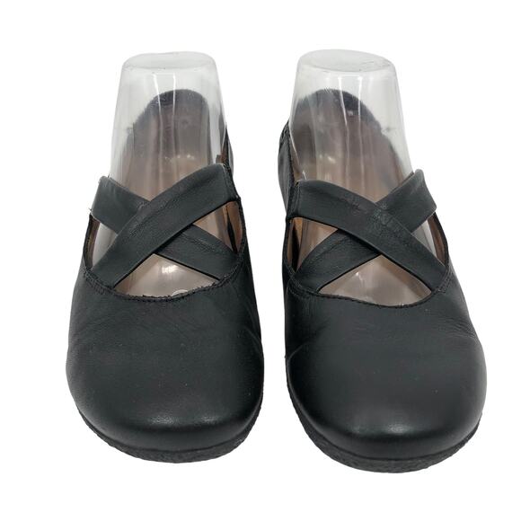 Taos Crosstown Ballet Flats Shoes Size 37 6 - 6.5 Black Leather Criss Cross - Picture 2 of 9
